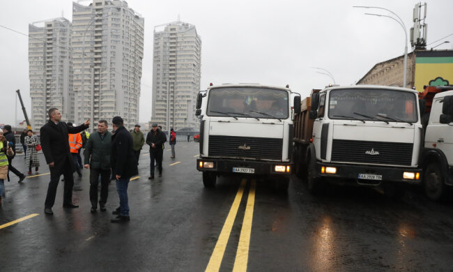 Кличко випробував новий Шулявський шляхопровід