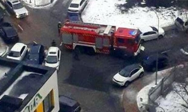 У Києві “герої паркування” заблокували проїзд пожежникам