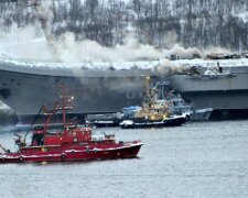 Загоряння під час ремонту: у РФ загорівся горе-авіаносець “Адмірал Кузнєцов”