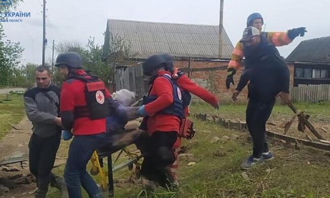 У Вовчанську з-під завалів урятували людину