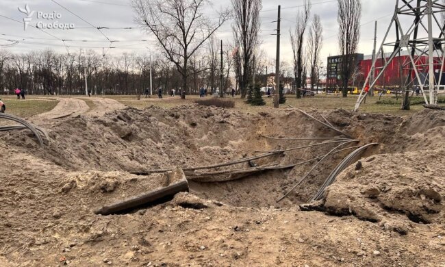 У Дніпровському районі столиці внаслідок ракетної атаки без опалення перебувають 355 будинків