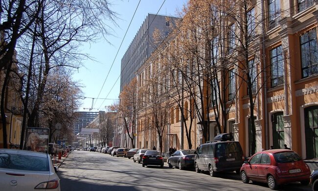 Київські вулиці та пам’ятки архітектури отримають паспорти