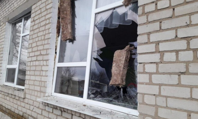 Ракету над Дніпропетровщиною збили: уламки упали на стадіон