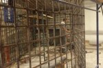 “Маріупольські клітки” – це військовий злочин: Подоляк закликав Червоний Хрест нарешті згадати про своє призначення