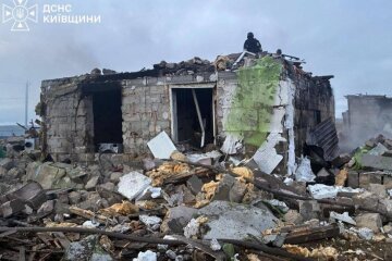 Ранкова обстрільна атака на Фастівщину: ворожий удар по оселі багатодітної сім’ї