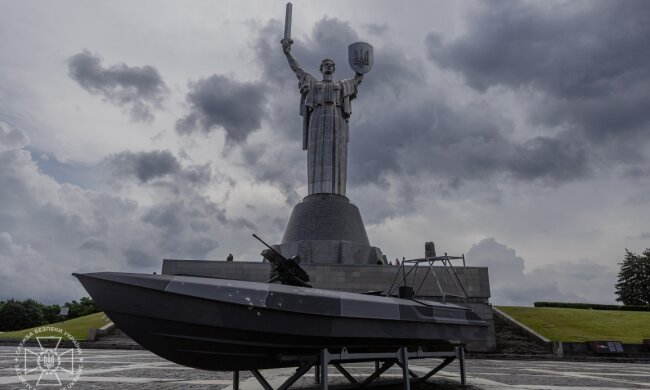 СБУ передали один з морських безпілотників Sea Baby музею в Києві