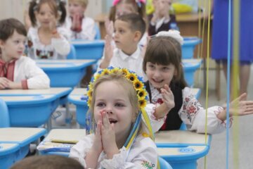 У столиці стартував прийом заявок для вступу дітей до 1-го класу