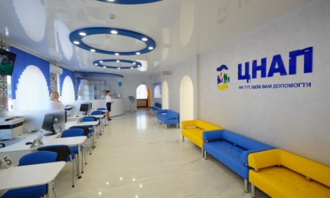 У столиці ЦНАПи готові приймати військовозобов'язаних для оновлення даних - журналісти та Мінцифра розповідають