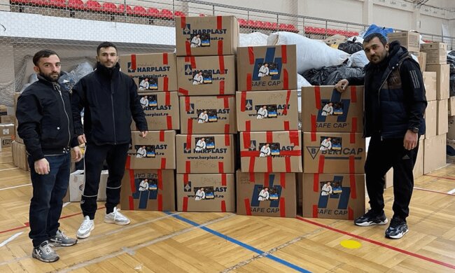 Збірна Грузії з дзюдо передала гуманітарну допомогу киянам