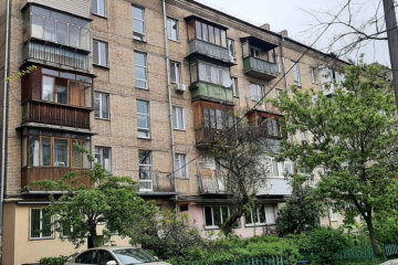 У столиці повідомили про підозру шахрайці, що видавала себе за померлу власницю квартири