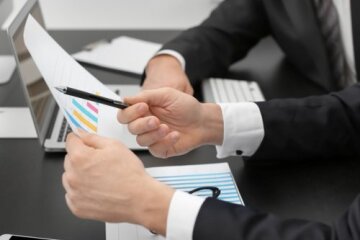 Економіст пояснила, чому інвестори не поспішають заходити в Україну