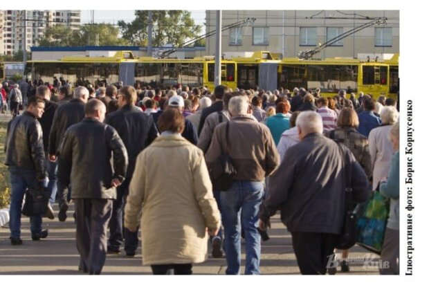 Заборона руху громадського транспорту Києва під час тривог продовжена