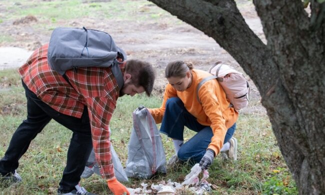 Столиця України долучилась Всесвітнього дня прибирання — зібрано понад 3000 м³ сміття