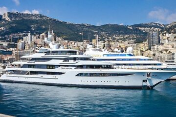 У Львові суд віддав державі заарештовану яхту кума Путіна Медведчука