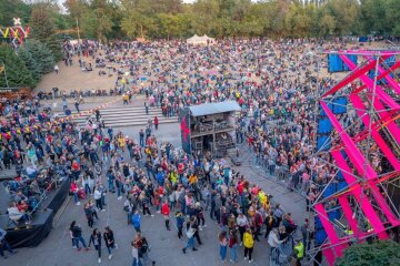 Те, що ви робите – просто треш: Степанов розкритикував багатолюдний концерт в Хортиці