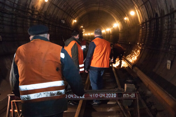 З`явилось відео, як ремонтують столичне метро під час карантину (відео)