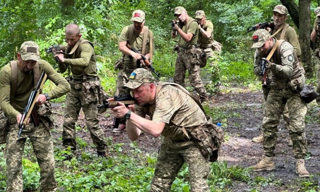 У Сухопутних військах відреагували на недостовірну інформацію ЗМІ про нібито втечу екс-засуджених з в/ч ЗСУ на Київщині