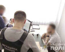 У Києві викрито злочинне угрупування, яке підробляло документи