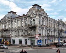 Що приховує 100-річна історична будівля на Поштовій площі? У Києві розповіли історію прибуткового будинку Максимової
