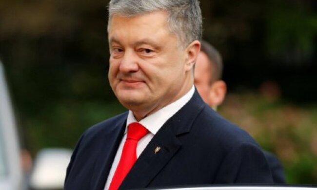 Порошенко з родиною поїхав за кордон – ЗМІ
