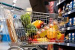 У Києві різко подешевшали яйця, але зросли ціни на макарони: як змінилася вартість товарів у червні