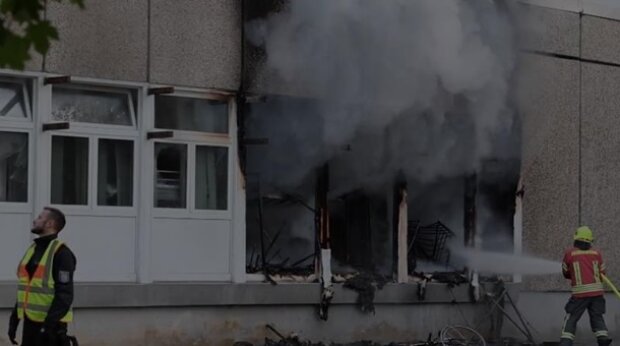 Під завалами знайшли тіло дитини: у Німеччині згорів будинок українських біженців