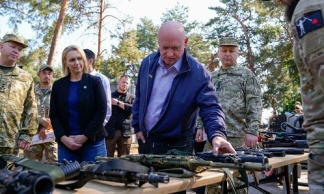 Прибулий до Києва сенатор США Келлі заявив про прогрес українських сил у контрнаступі