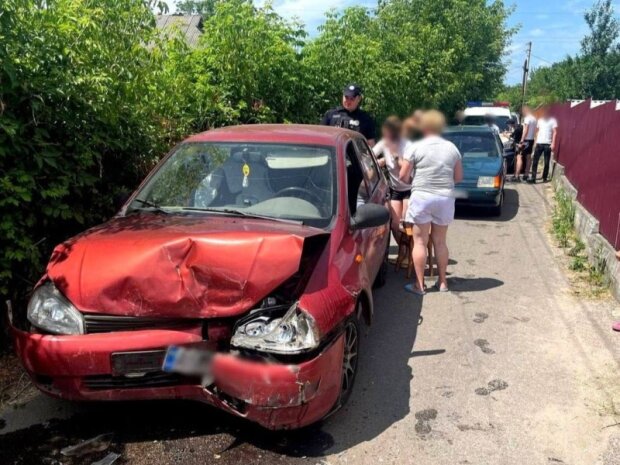 У Київській області підліток сів за кермо та скоїв ДТП, внаслідок якого водійка іншого авто отримала серйозні